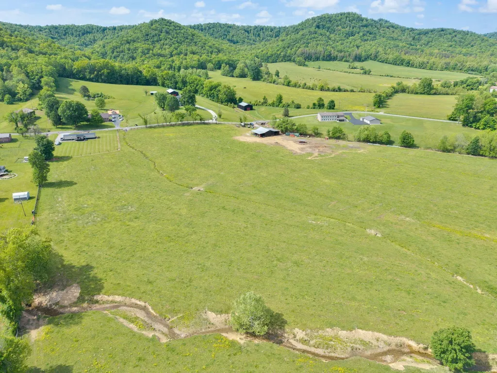 2560 Mcbrayer Road Clearfield KY 40313