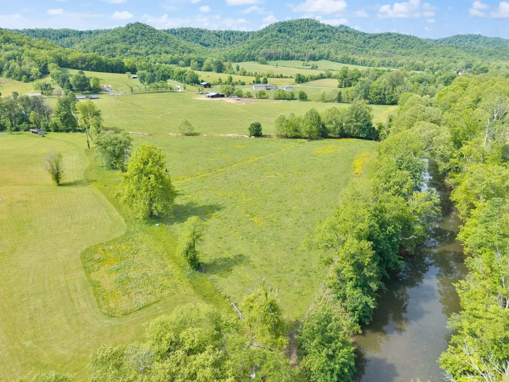 2560 Mcbrayer Road Clearfield KY 40313