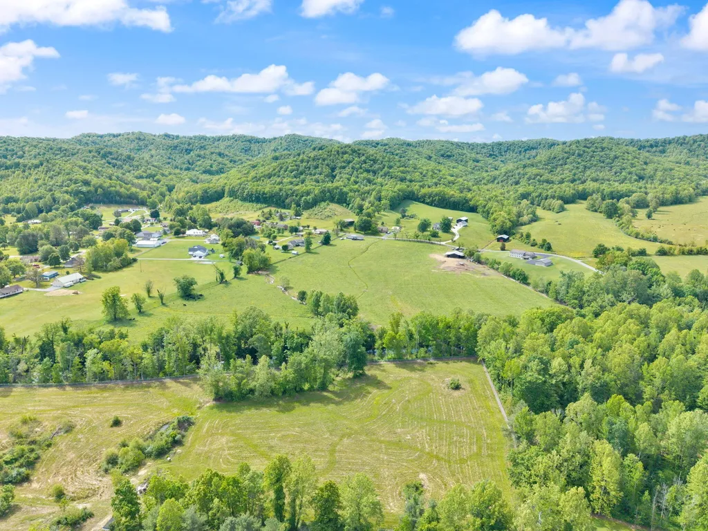 2560 Mcbrayer Road Clearfield KY 40313