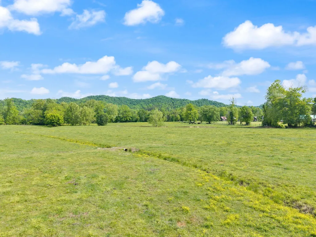 2560 Mcbrayer Road Clearfield KY 40313