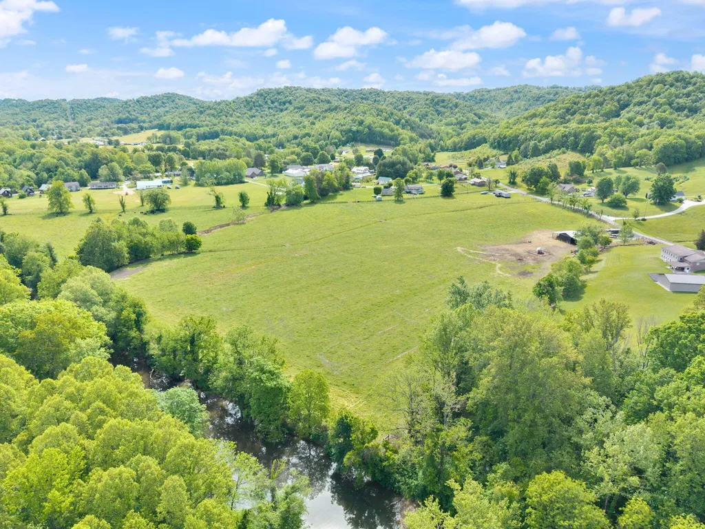 2560 Mcbrayer Road Clearfield KY 40313