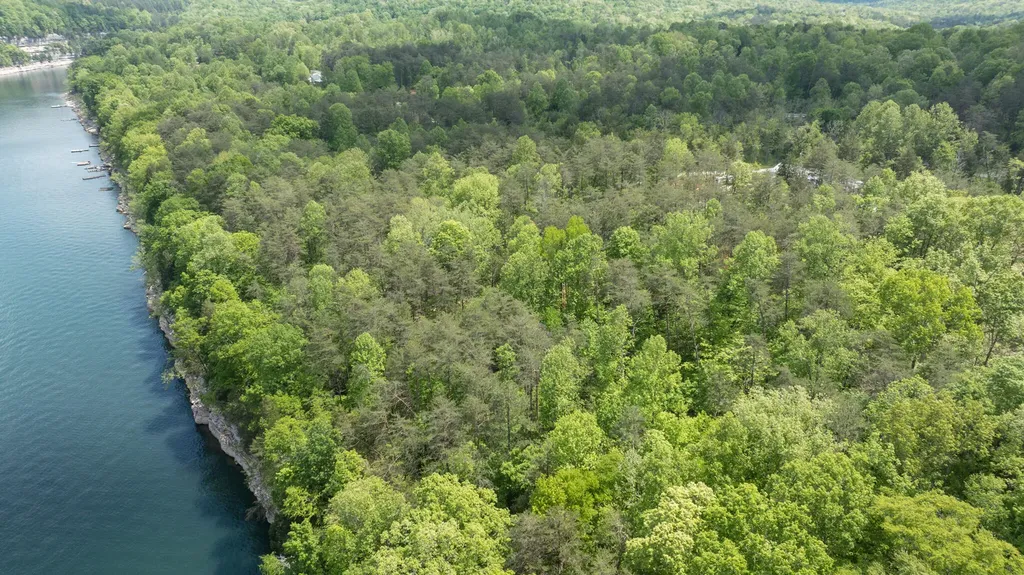 2040 Echo Point Road Bronston KY 42518