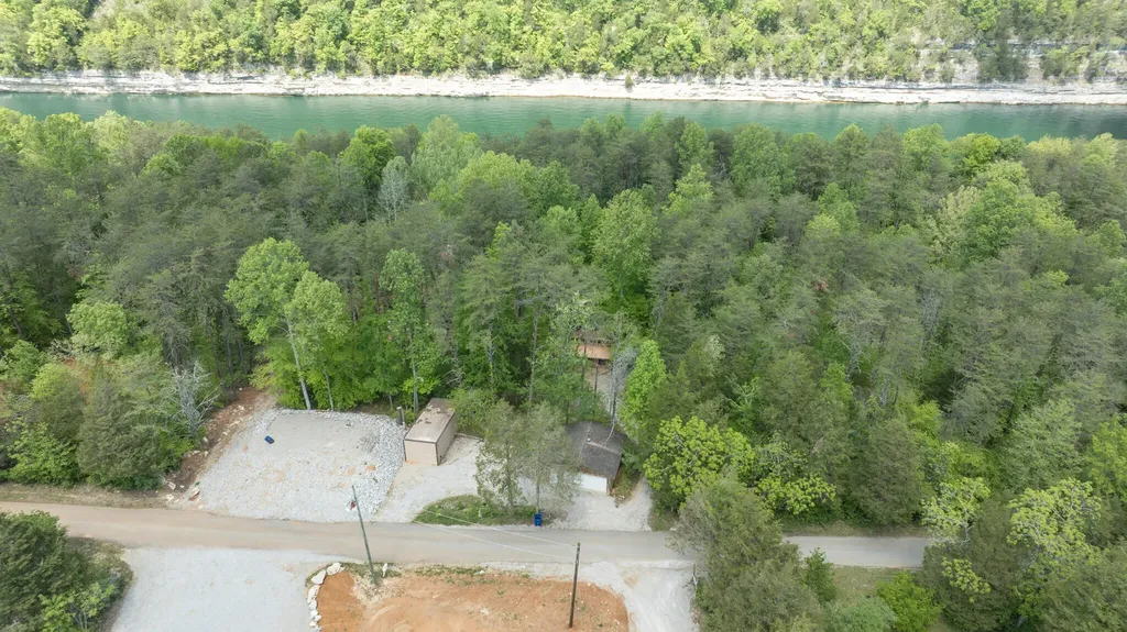 2040 Echo Point Road Bronston KY 42518