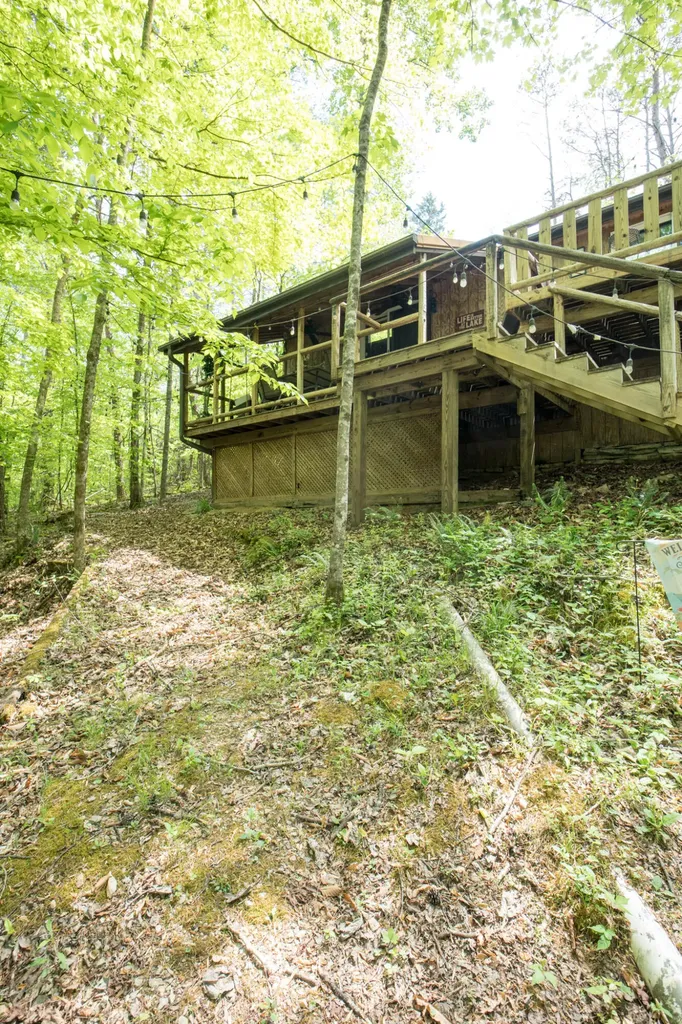 2040 Echo Point Road Bronston KY 42518