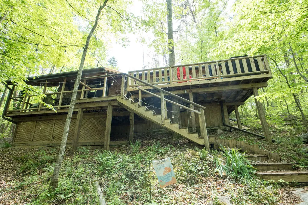 2040 Echo Point Road Bronston KY 42518