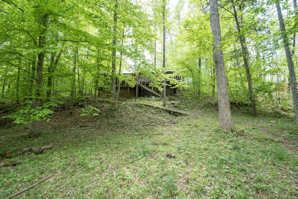 2040 Echo Point Road Bronston KY 42518