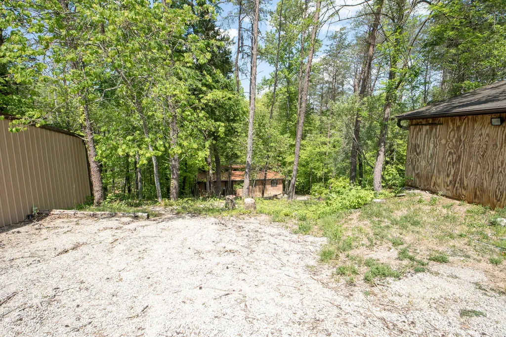 2040 Echo Point Road Bronston KY 42518