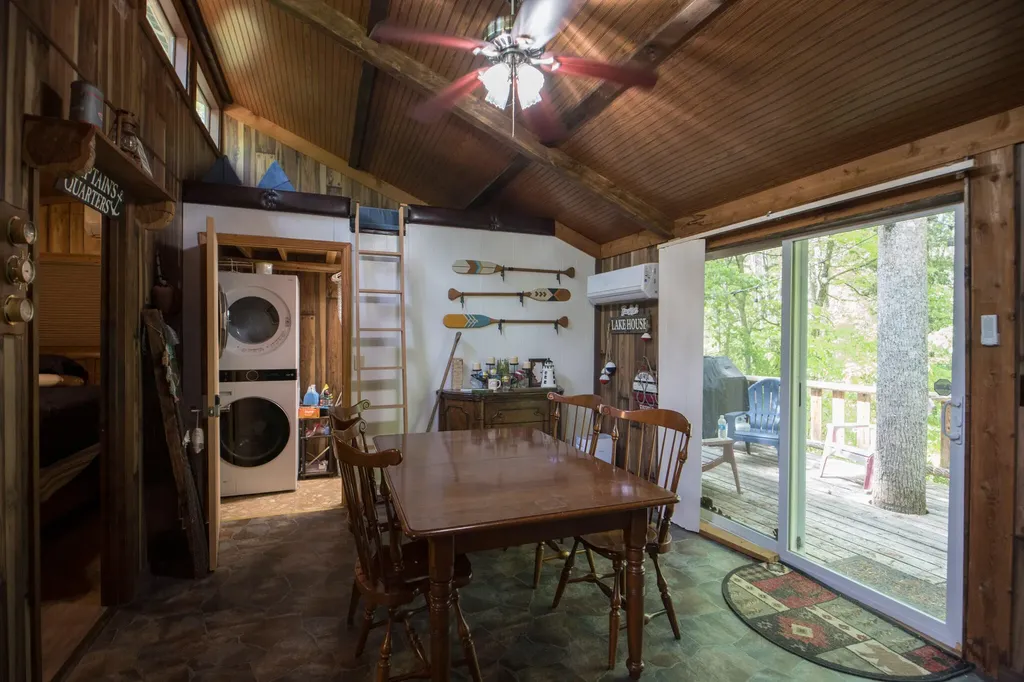 2040 Echo Point Road Bronston KY 42518