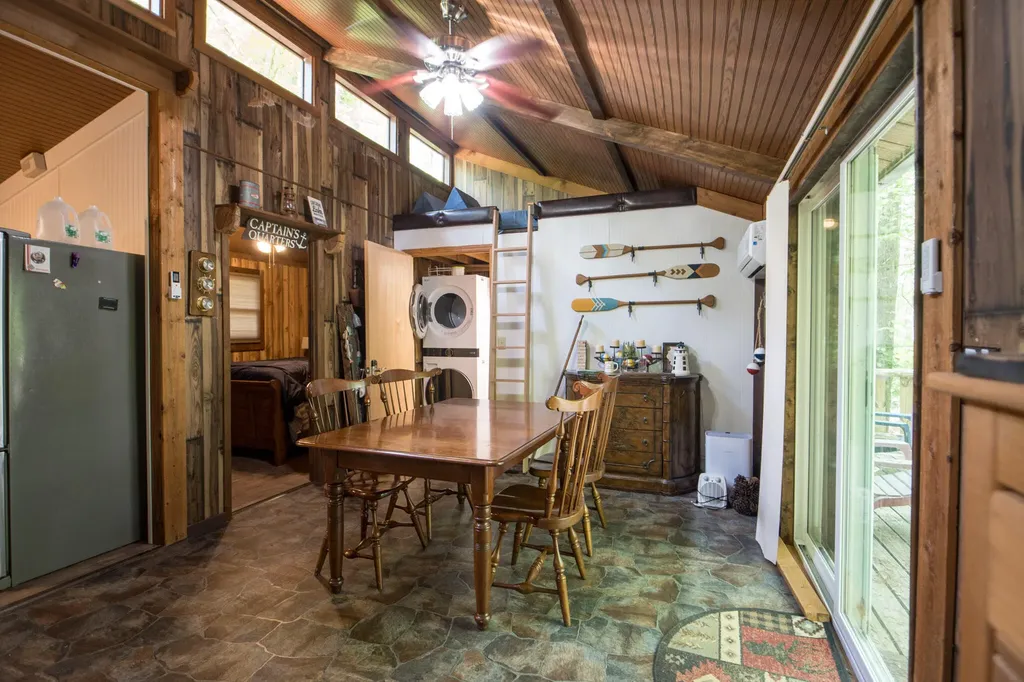 2040 Echo Point Road Bronston KY 42518