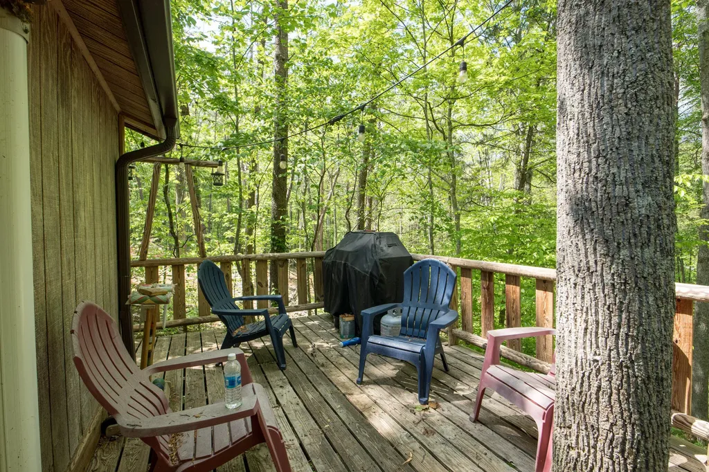 2040 Echo Point Road Bronston KY 42518