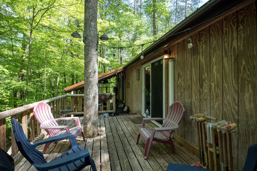 2040 Echo Point Road Bronston KY 42518