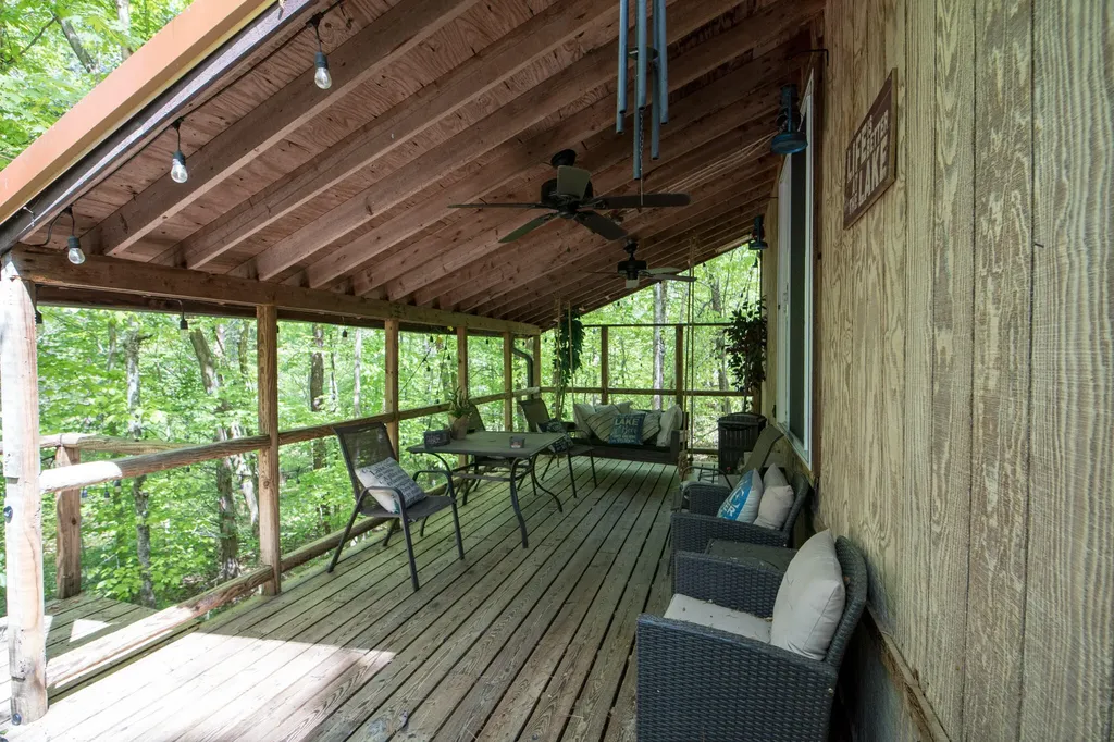 2040 Echo Point Road Bronston KY 42518