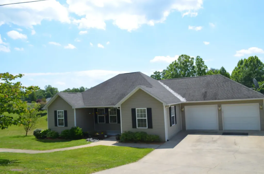 15 Delmas Gilliam Road London KY 40741