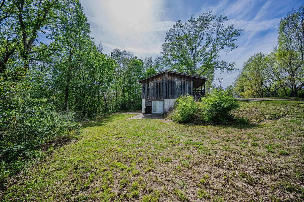 2463 Virden Ridge Road Clay City KY 40312