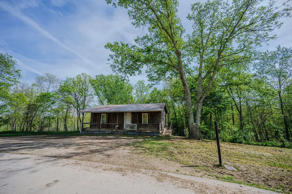 2463 Virden Ridge Road Clay City KY 40312