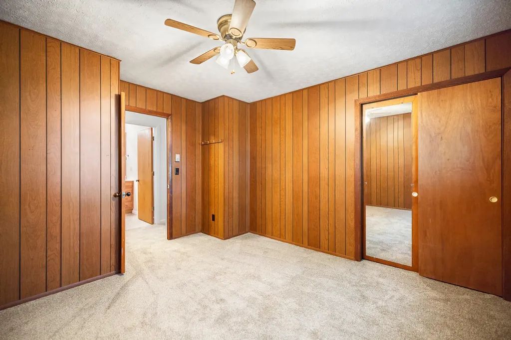 2371 State Highway 1568 Monticello KY 42633