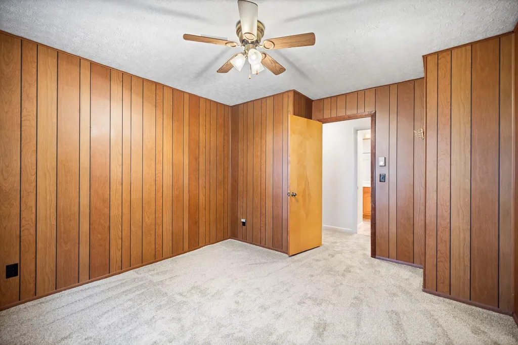 2371 State Highway 1568 Monticello KY 42633
