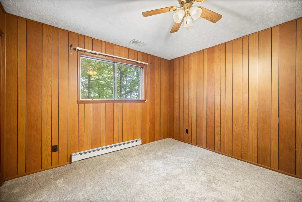 2371 State Highway 1568 Monticello KY 42633