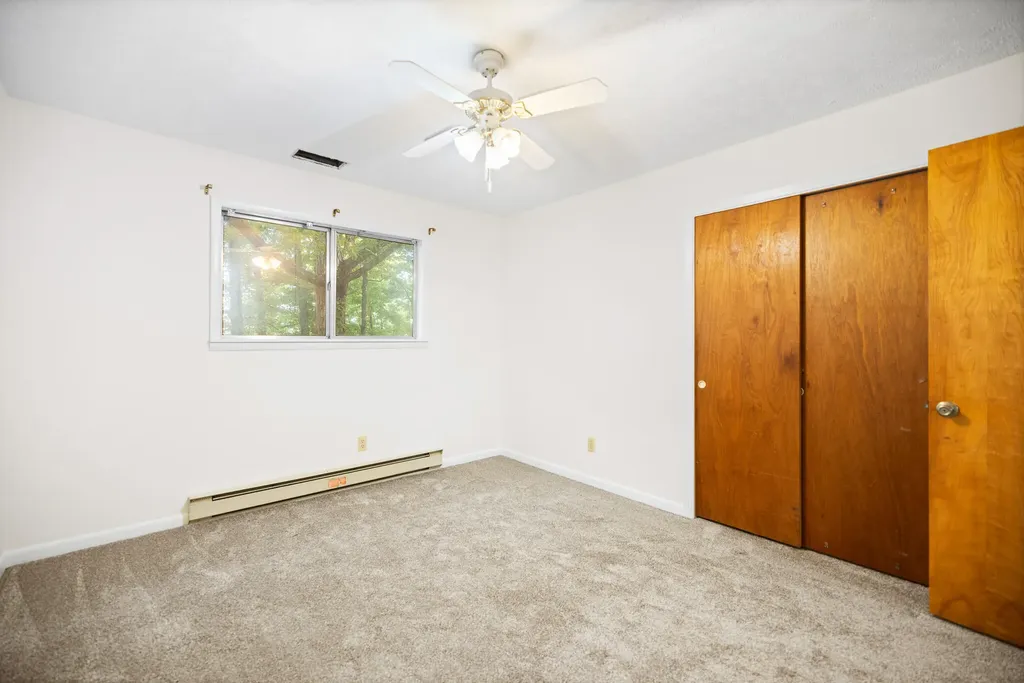 2371 State Highway 1568 Monticello KY 42633