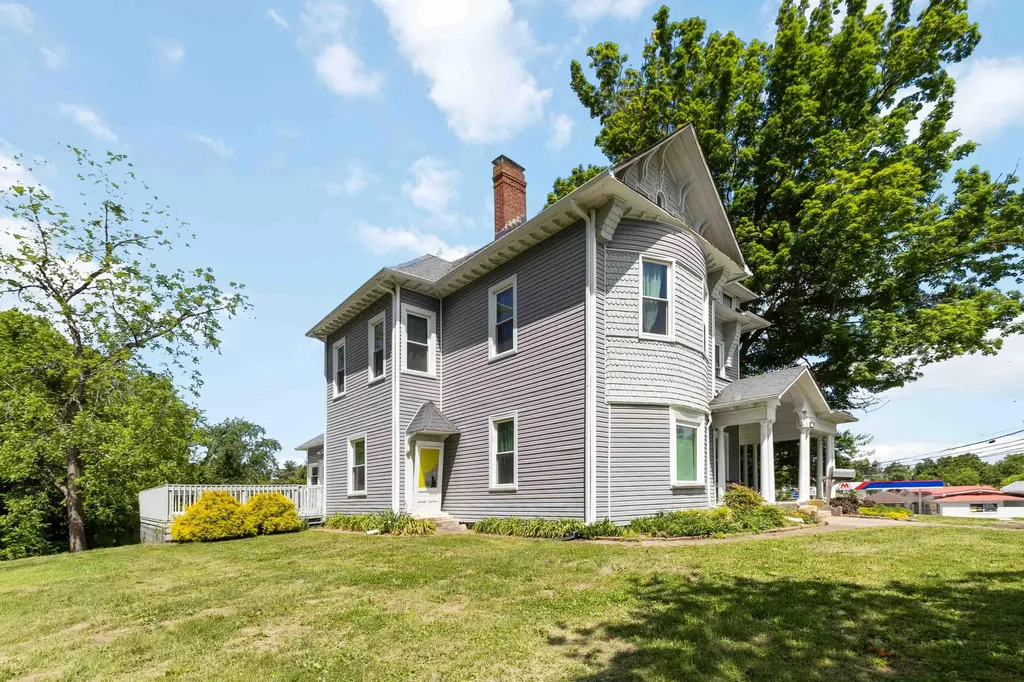 217 Lexington Street Lancaster KY 40444