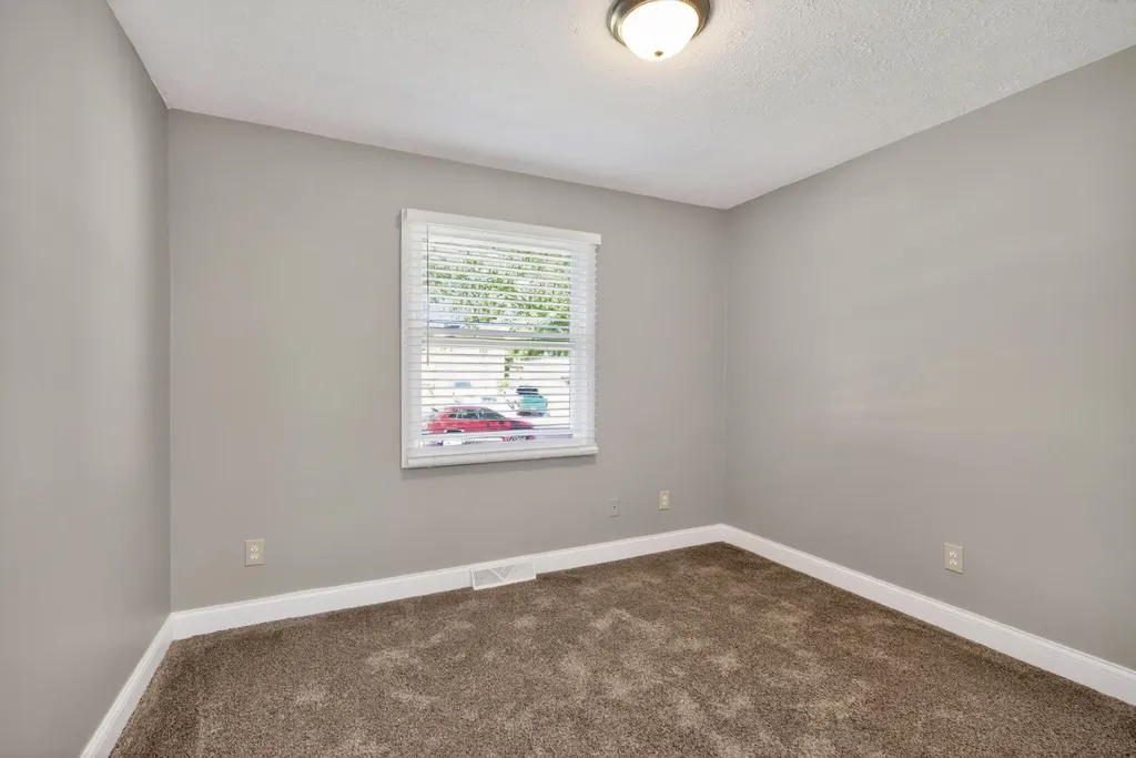 1407 Beulah Park Lexington KY 40517