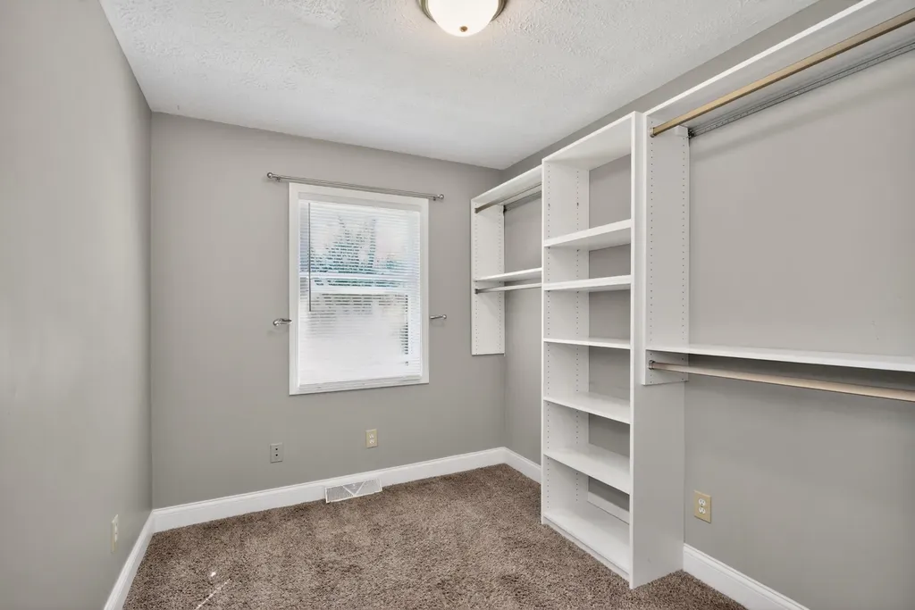 1407 Beulah Park Lexington KY 40517
