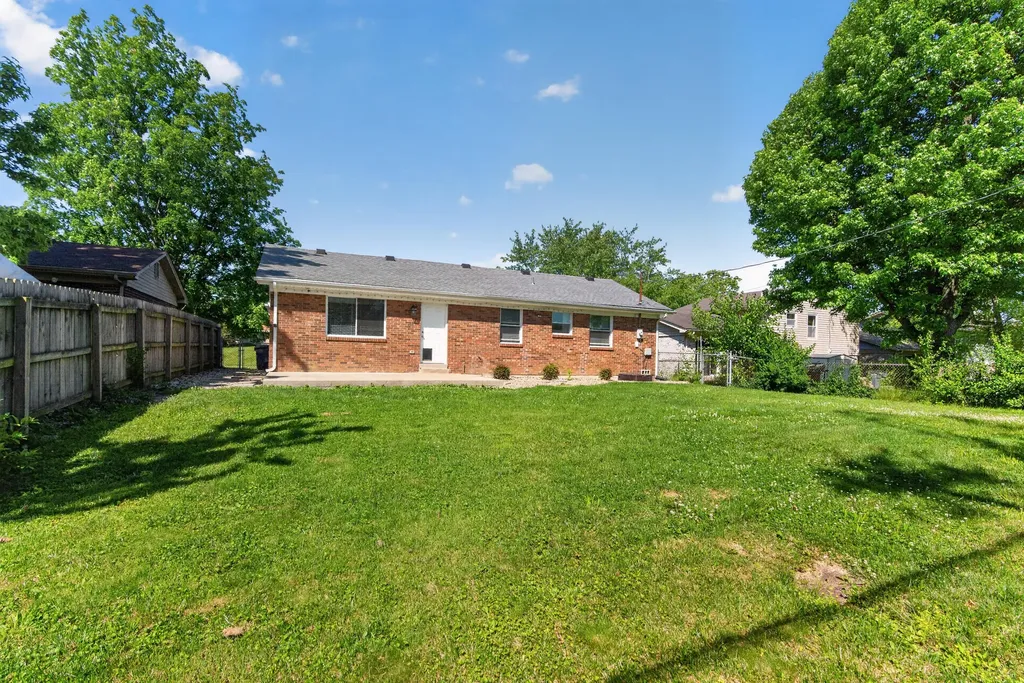 1407 Beulah Park Lexington KY 40517