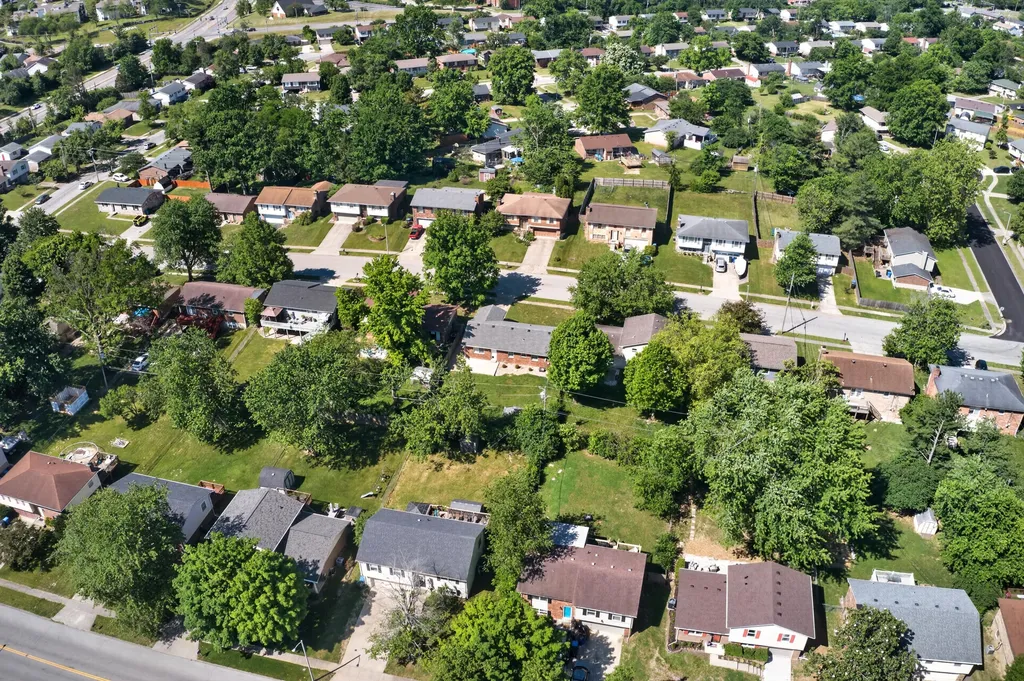 1407 Beulah Park Lexington KY 40517