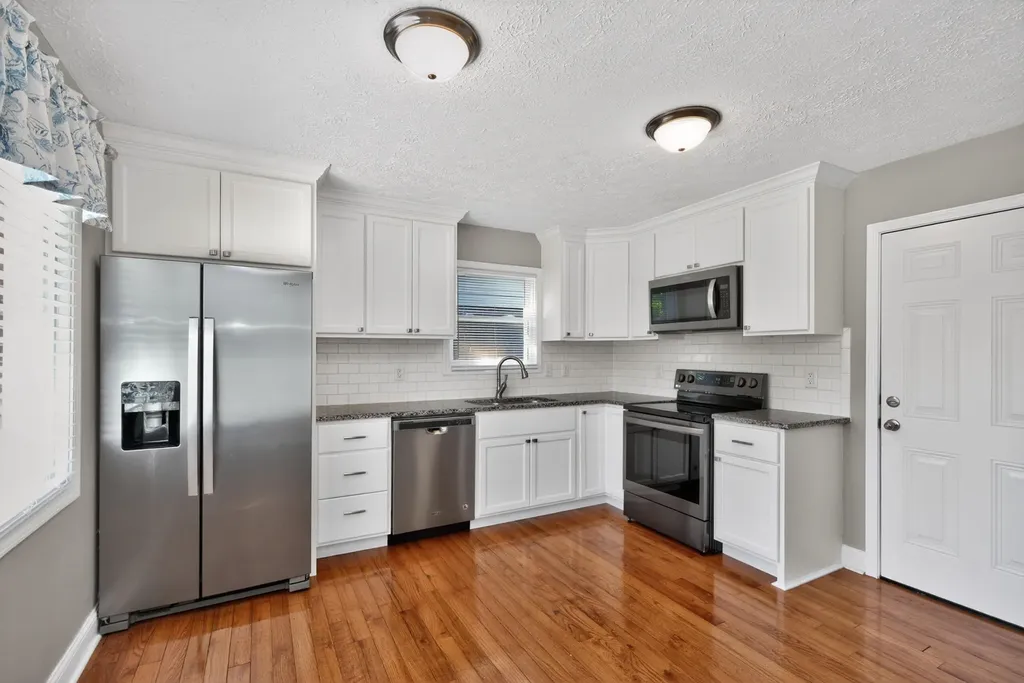 1407 Beulah Park Lexington KY 40517
