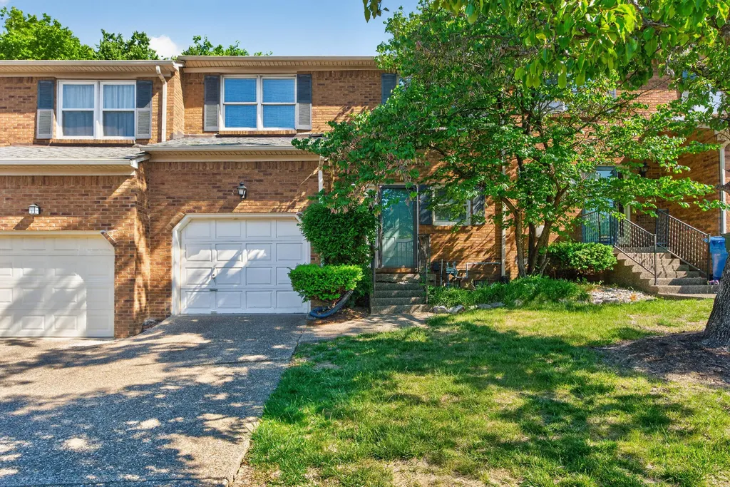 3413 Springlake Drive Lexington KY 40517