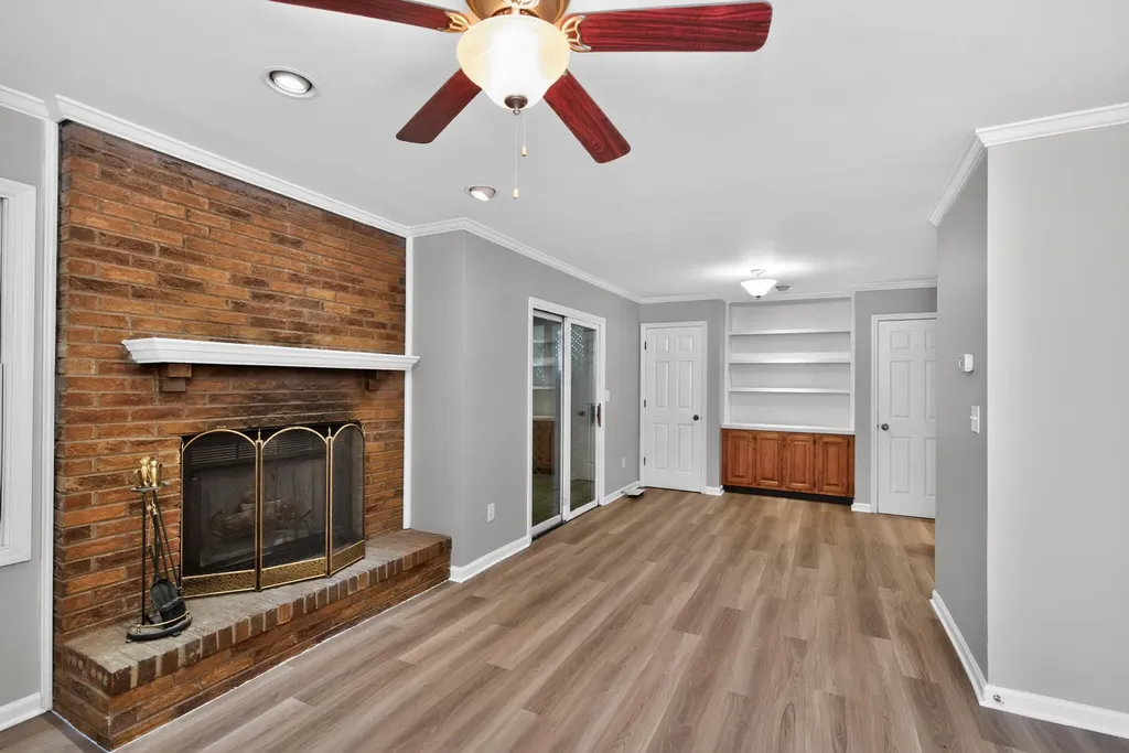 3413 Springlake Drive Lexington KY 40517