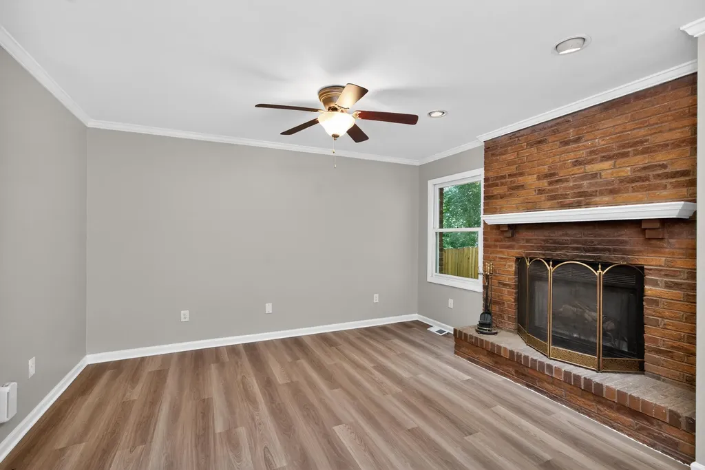 3413 Springlake Drive Lexington KY 40517