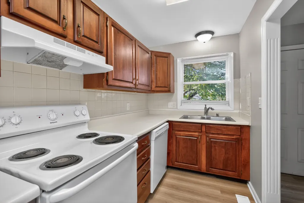 3413 Springlake Drive Lexington KY 40517