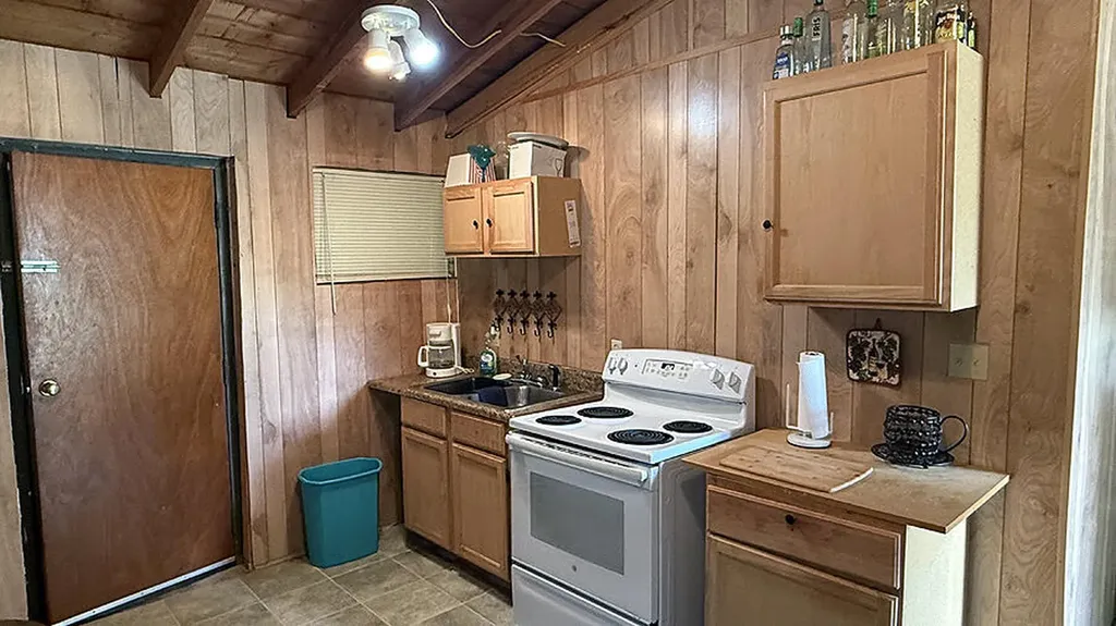 277 Camp Attrahunt Road Monticello KY 42633