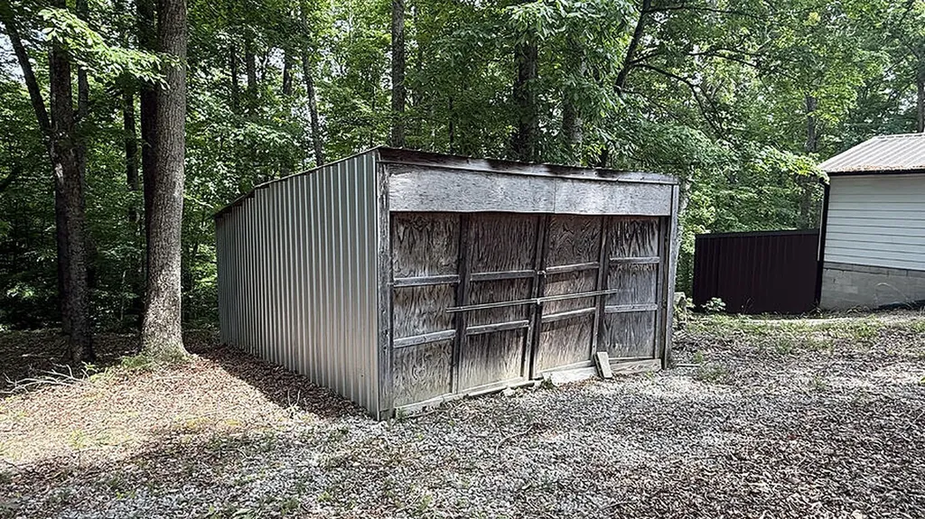 277 Camp Attrahunt Road Monticello KY 42633