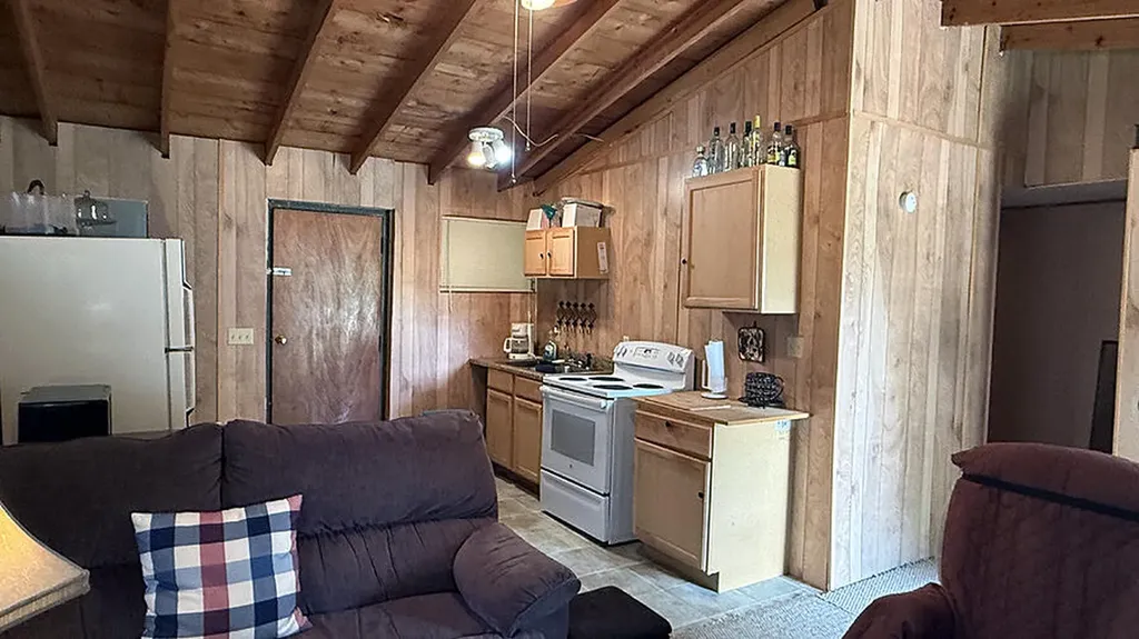 277 Camp Attrahunt Road Monticello KY 42633