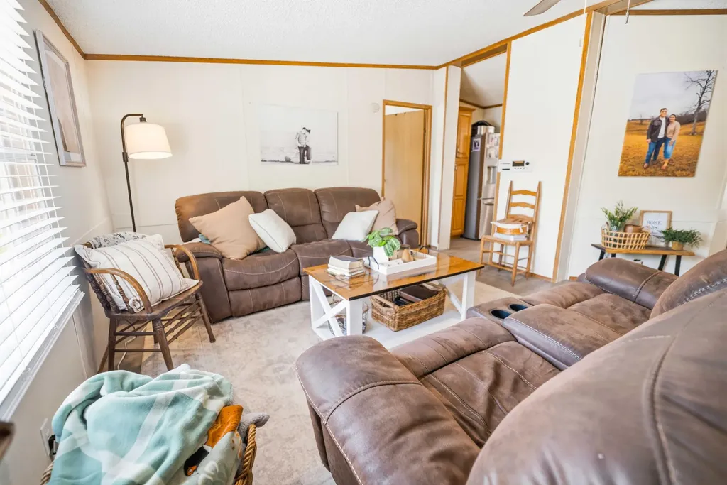 21 Pear Tree Lane Burnside KY 42519