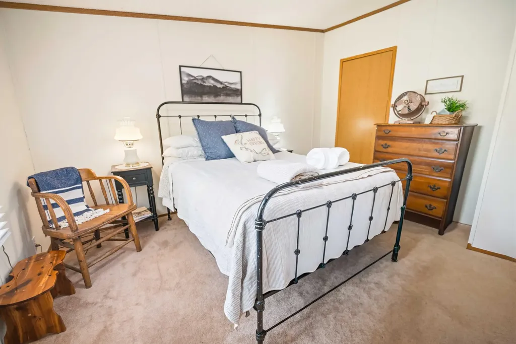 21 Pear Tree Lane Burnside KY 42519
