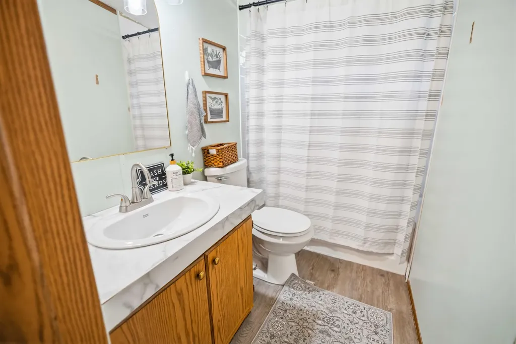 21 Pear Tree Lane Burnside KY 42519