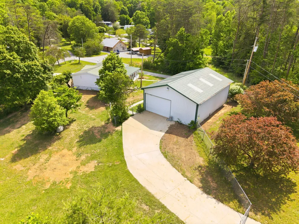 21 Pear Tree Lane Burnside KY 42519