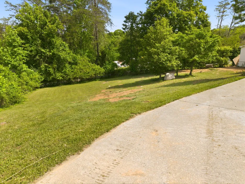 21 Pear Tree Lane Burnside KY 42519
