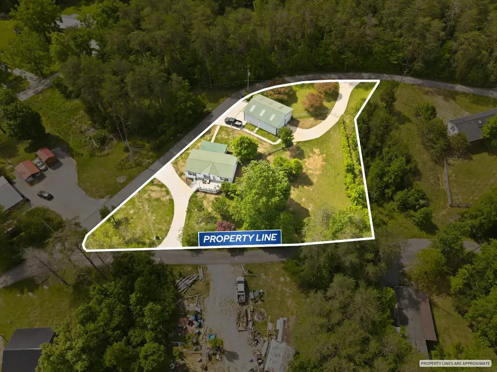 21 Pear Tree Lane Burnside KY 42519