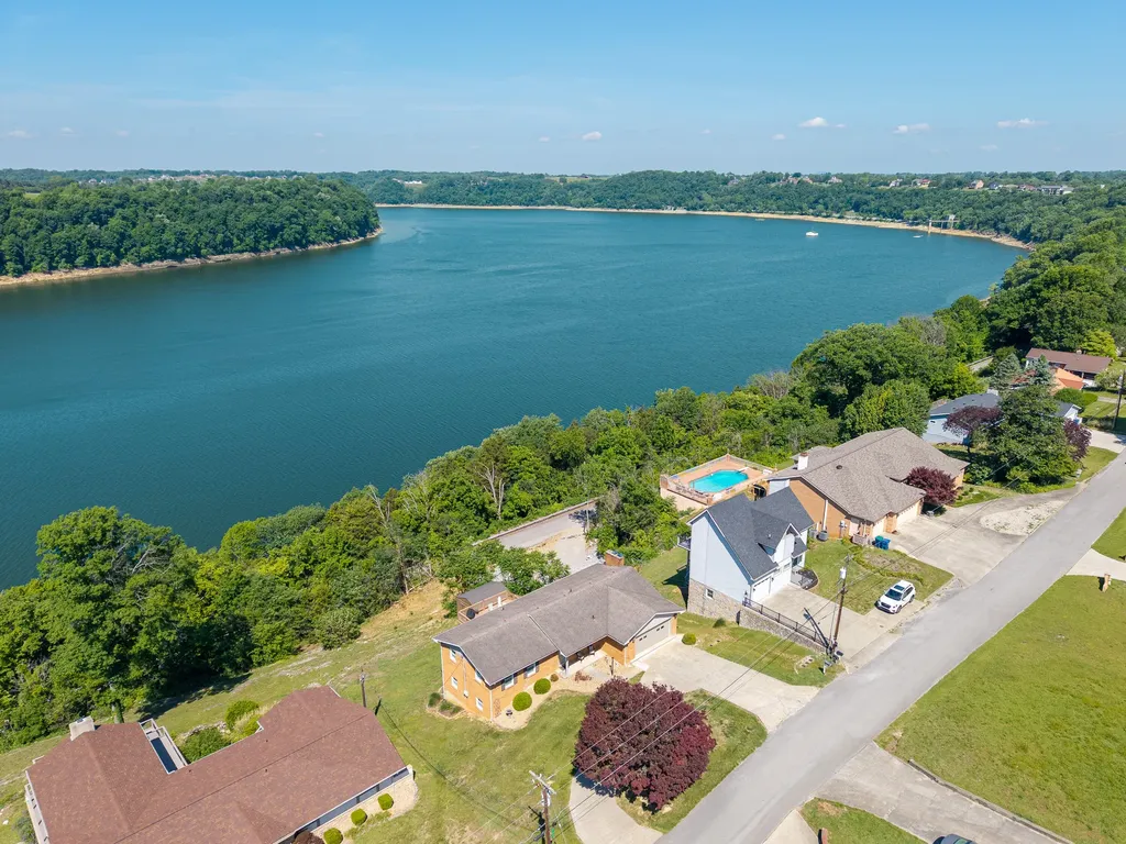 235 Lakeview Drive Somerset KY 42503