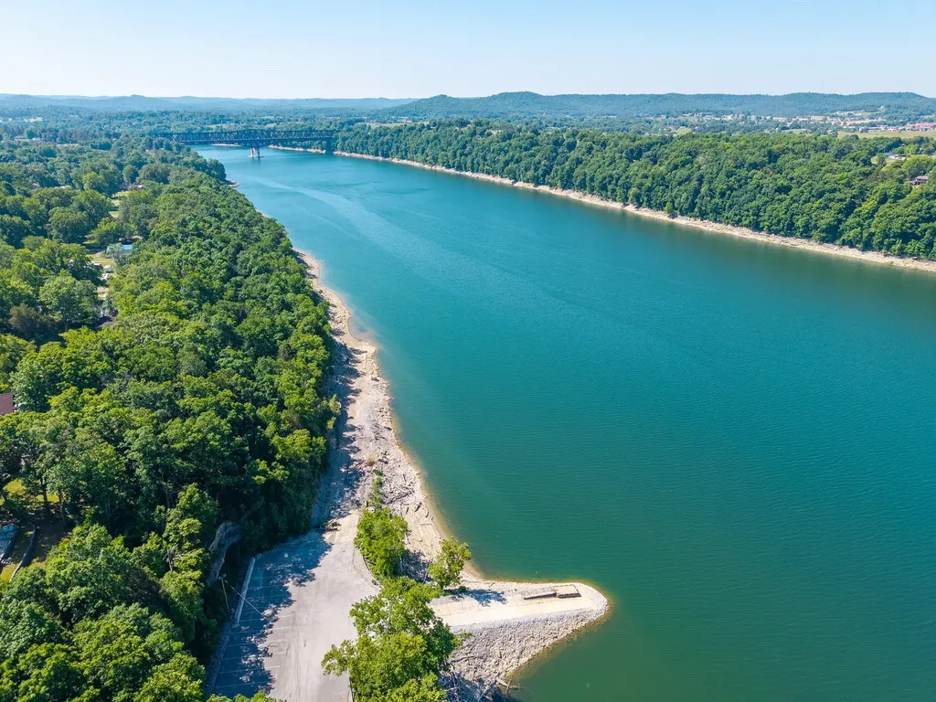 235 Lakeview Drive Somerset KY 42503