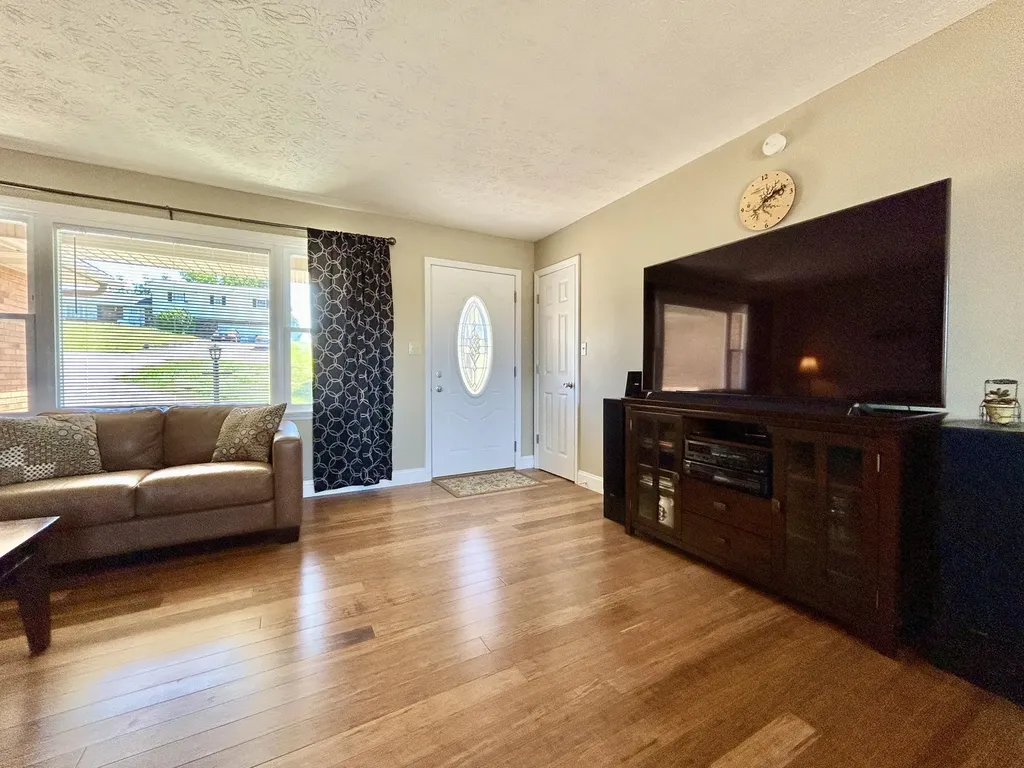 235 Lakeview Drive Somerset KY 42503