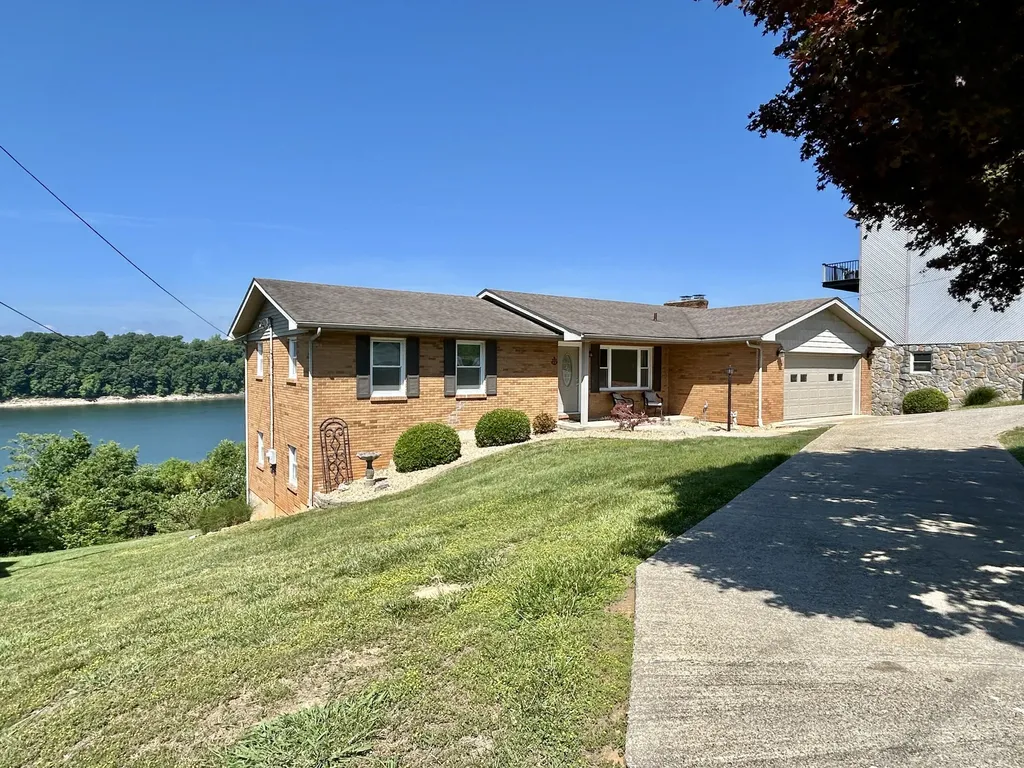 235 Lakeview Drive Somerset KY 42503