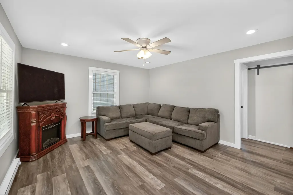 100 & 104 Vine Street Sadieville KY 40370