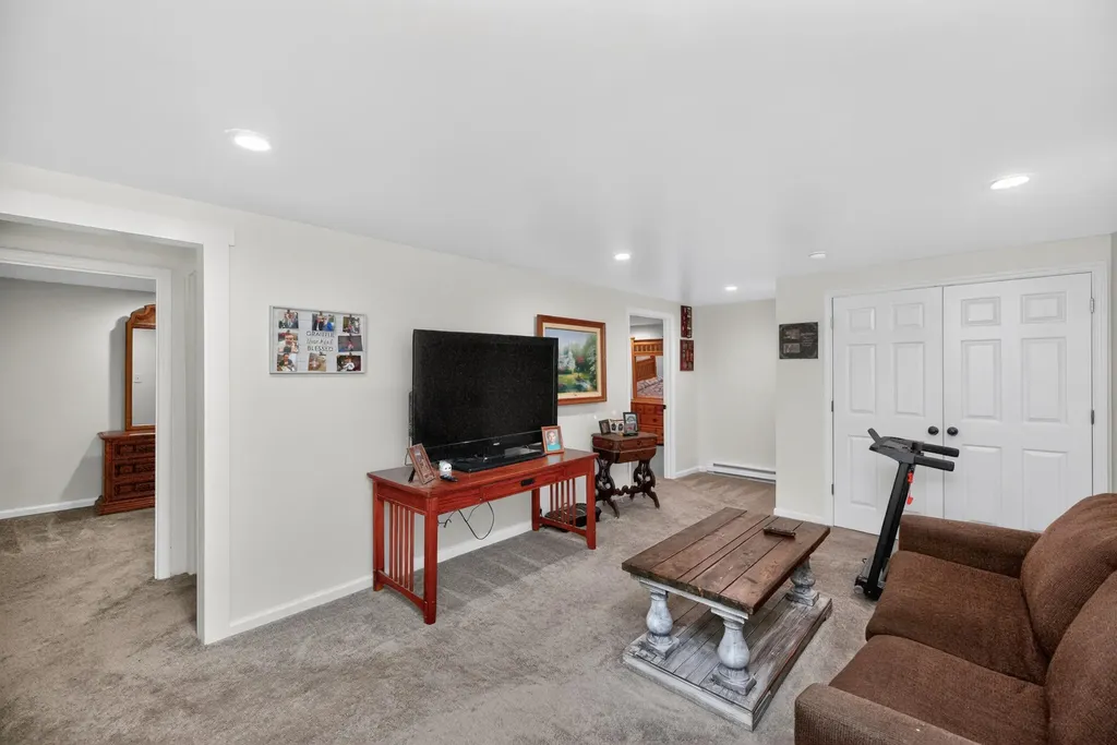 100 & 104 Vine Street Sadieville KY 40370