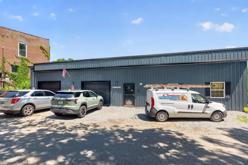 100 & 104 Vine Street Sadieville KY 40370