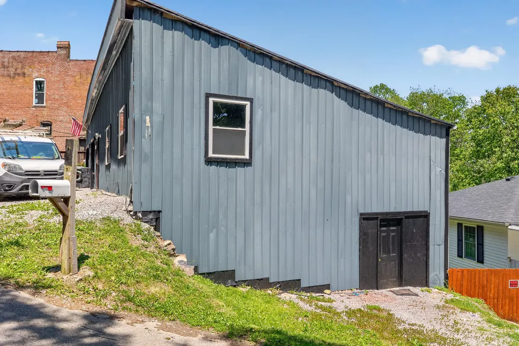 100 & 104 Vine Street Sadieville KY 40370